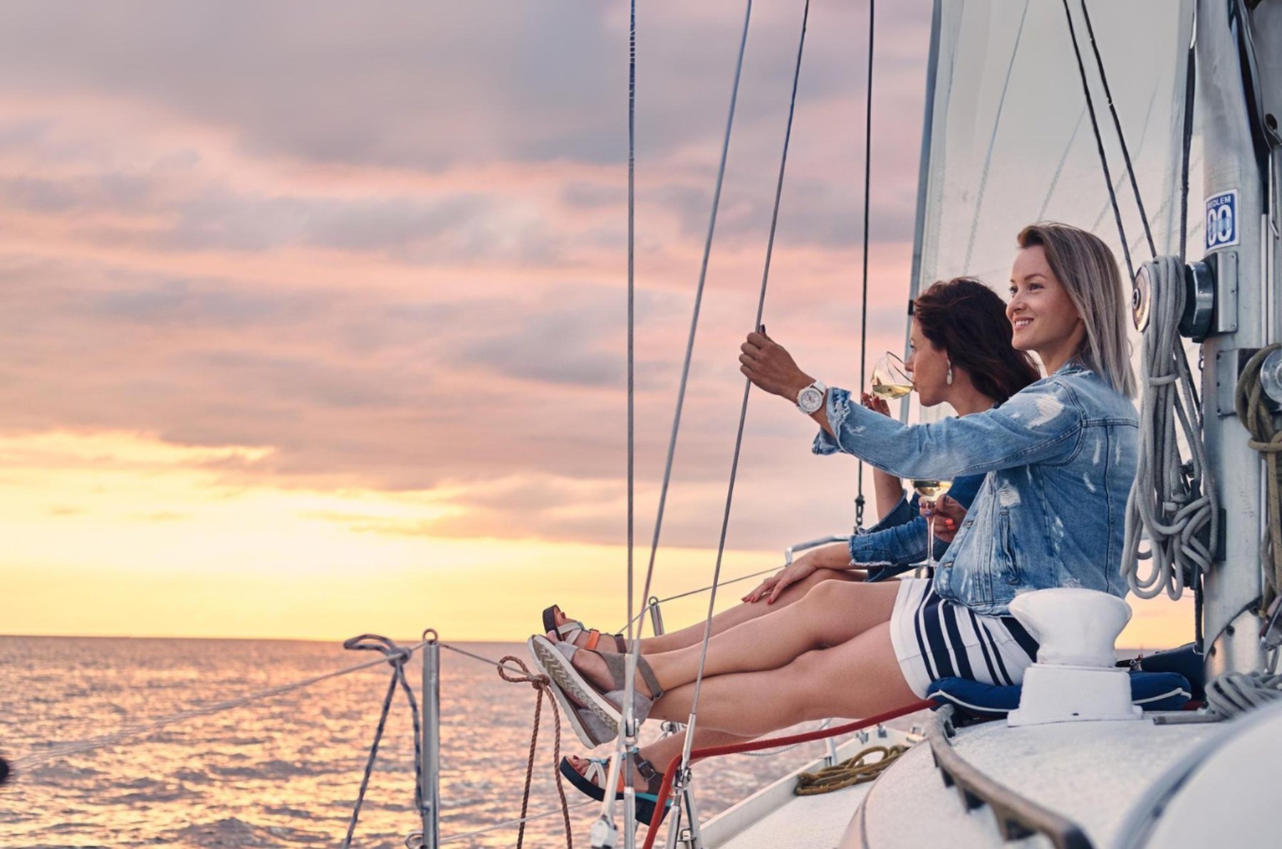 SEARCH, FIND AND SELL <br/><span>YOUR BOAT HERE</span>